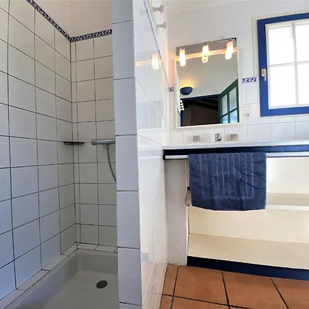 Ursuya By Interhome * Louhossoa